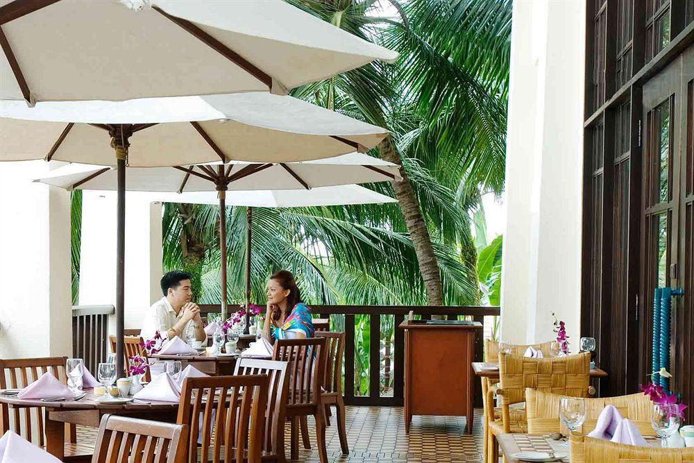 Avillion Port Dickson Porto Dickson Exterior foto The restaurant at the hotel