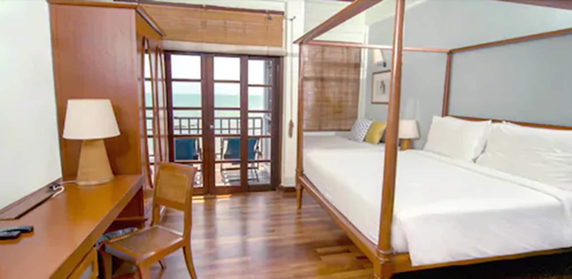 Avillion Port Dickson Porto Dickson Exterior foto A room at the hotel