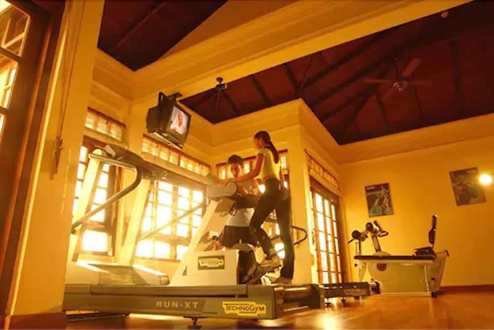 Avillion Port Dickson Porto Dickson Exterior foto The gym at the hotel