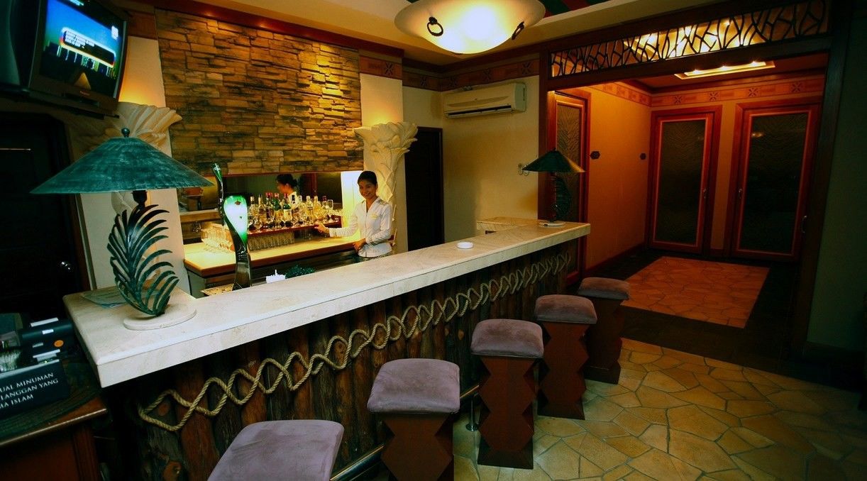 Avillion Port Dickson Porto Dickson Exterior foto A bar in a hotel