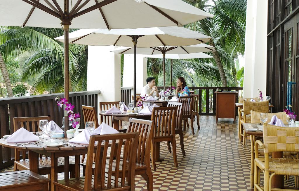 Avillion Port Dickson Porto Dickson Exterior foto The restaurant at the hotel